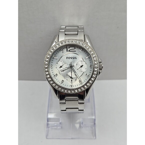 Fossil Riley ES3202 Womens Watch Day Date Crystals Silver Tone 40mm New Battery - Picture 1 of 12